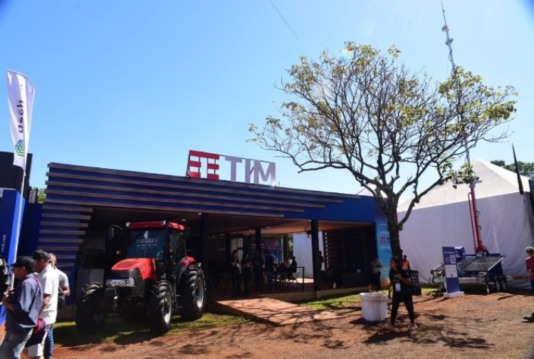 TIM assina com Embrapa para conectar hub de inovação no campo