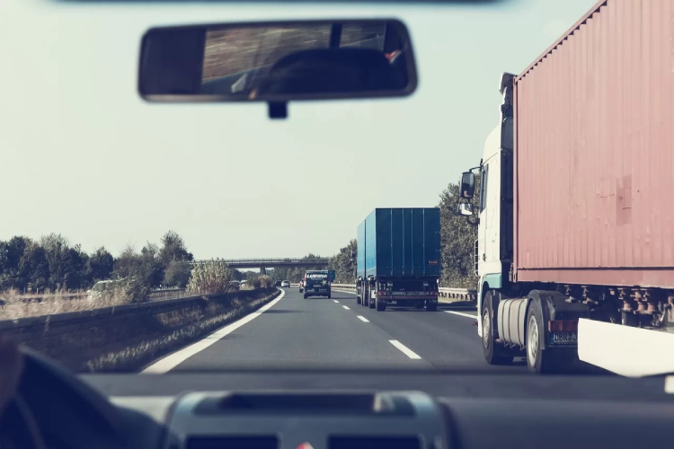 A Prando Transportes, referência no transporte canavieiro no interior de São Paulo, por meio da parceria com a Platform Science, empresa referência em soluções para frotas conectadas, implementou um sistema completo de telemetria e videomonitoramento, que vem sendo usado como base para um novo modelo de capacitação dos condutores.